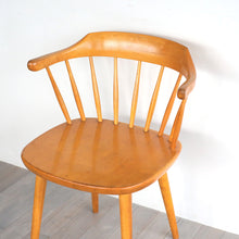 画像をギャラリービューアに読み込む, chair（AF0180）
