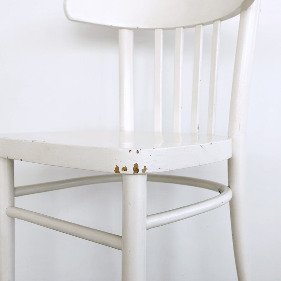 White chair / B – Kitchen and Stock